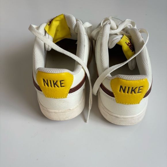 Nike Air Force 1 07 Photon Dust Red Swoosh with Yellow Detail - 8.5 - Picture 2 of 8